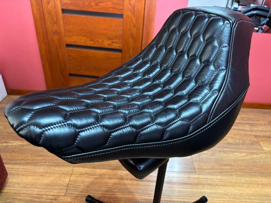 Tapicer motocyklowy Andrew Custom Leather
