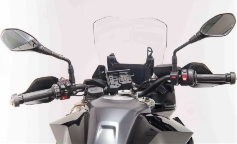 BMW F 900 XR TRIPLE BLACK (2025) – 105cv | TFT Dynamic | Punhos Aquecidos + Suportes