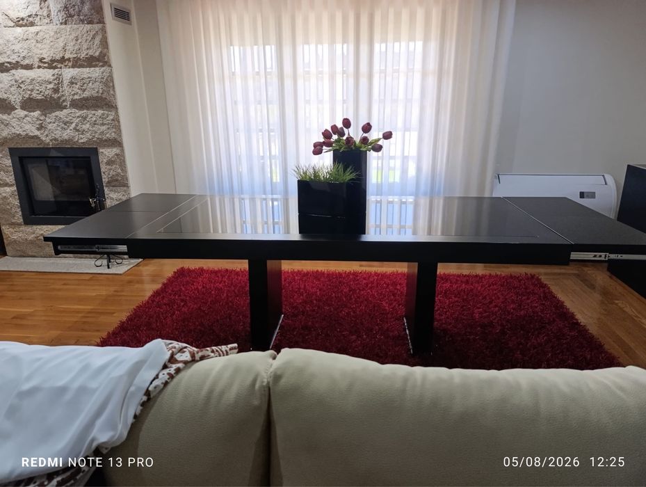 Mesa de sala de jantar 2m extensível