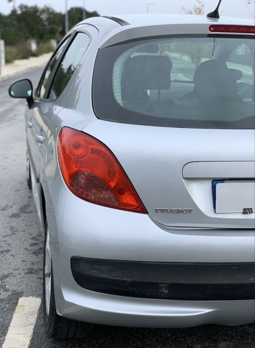 Peugeot 207 // motor de corrente // 195 mkms //AC// Isofix