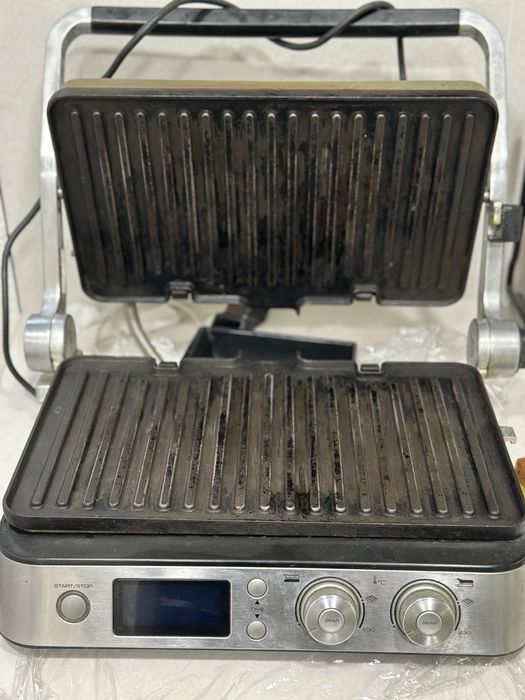 Мультігриль DeLonghi CGH 1020D