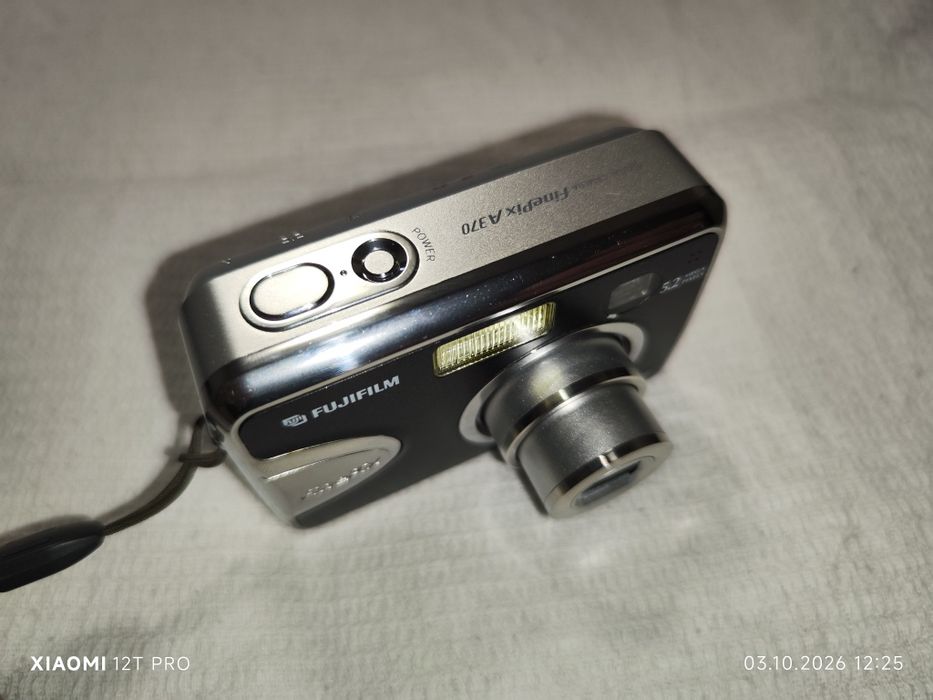 Продам фотоаппарат Fujifilm A370