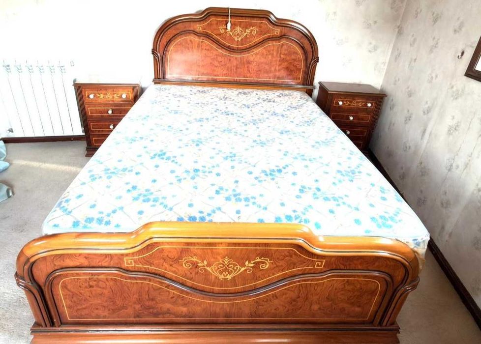 Quarto completo de madeira