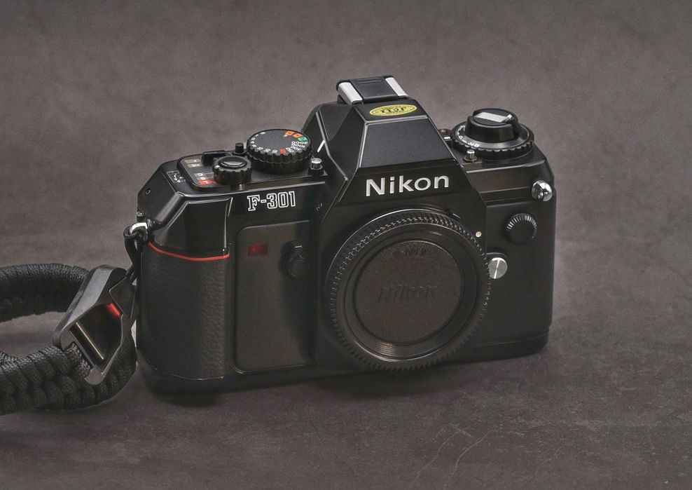 VINTAGE-Retro aparat Nikon z nowym paskiem, muszlą, osłoną