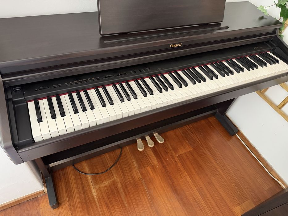 Piano/Teclado Roland 237Re