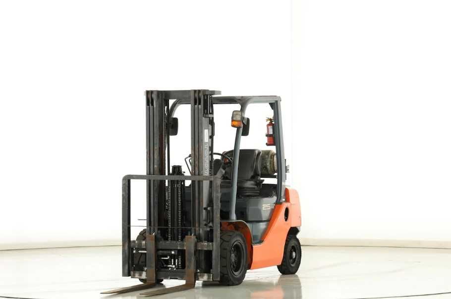 Навантажувач Toyota 2.5 т, вилочний погрузчик газ/бензин, Тойота 2.5 т