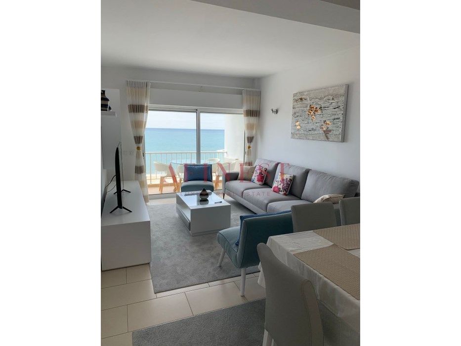 Apartamento T3 Para Arrendamento Em Quarteira | Em Frente À Praia