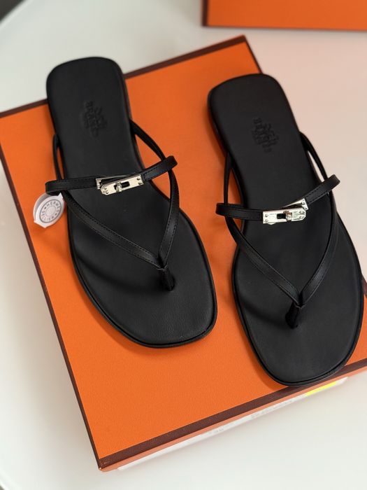 Шльопанці брендові hermes