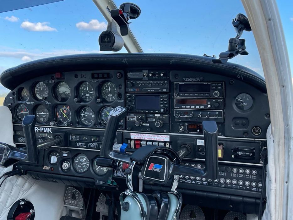 Літак Piper Arrow IV (PA-28RT-201)
