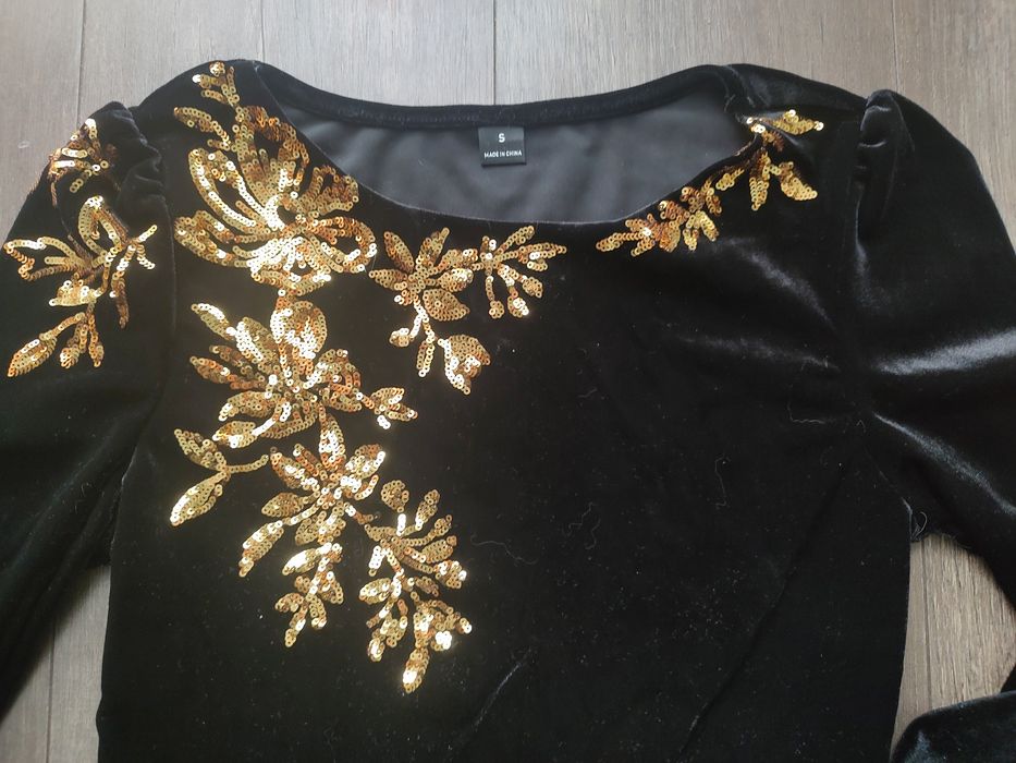 Elegancka bluzka z cekinami r.S - SHEIN