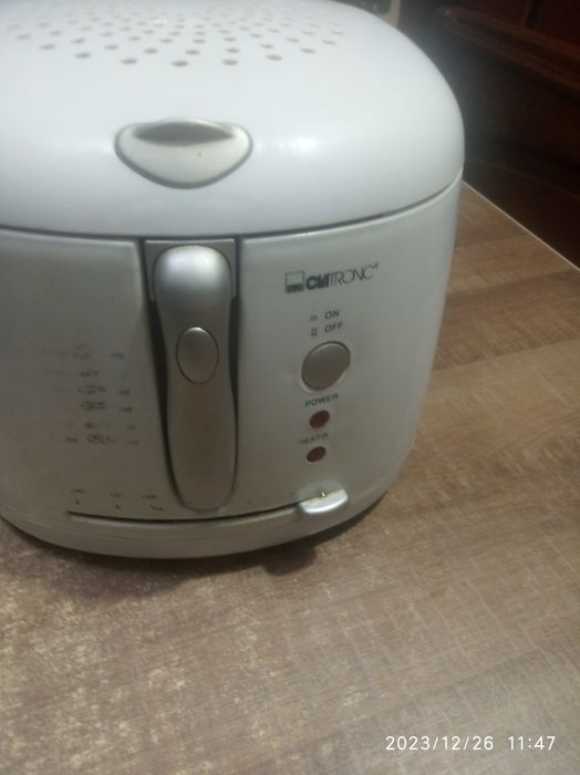 Фритюрниця CLATRONIC FR 2881 White