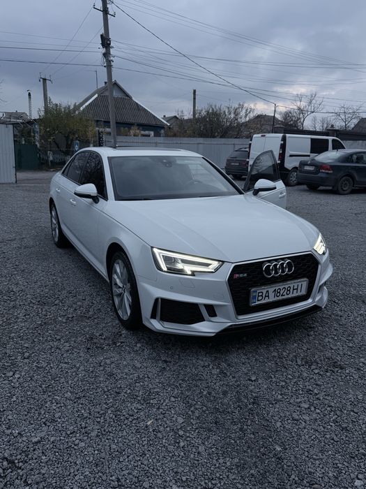 Audi a4 b9 2017року