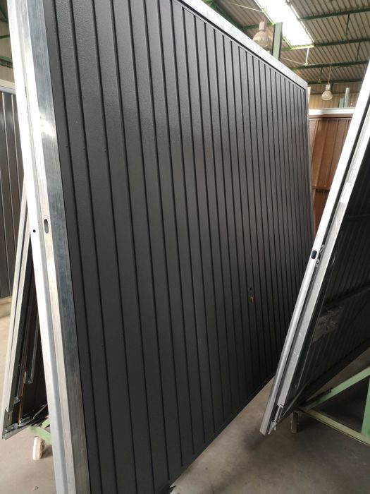 Brama garażowa uchylna uchył 3000x2100 antracyt brąz czarna grafit