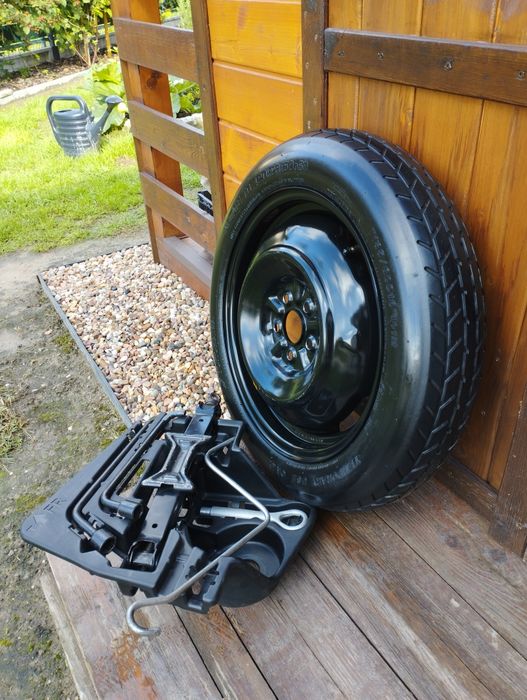 Sprzedam koło zapasowe  do Priusa ll- R16 + zestaw kluczy