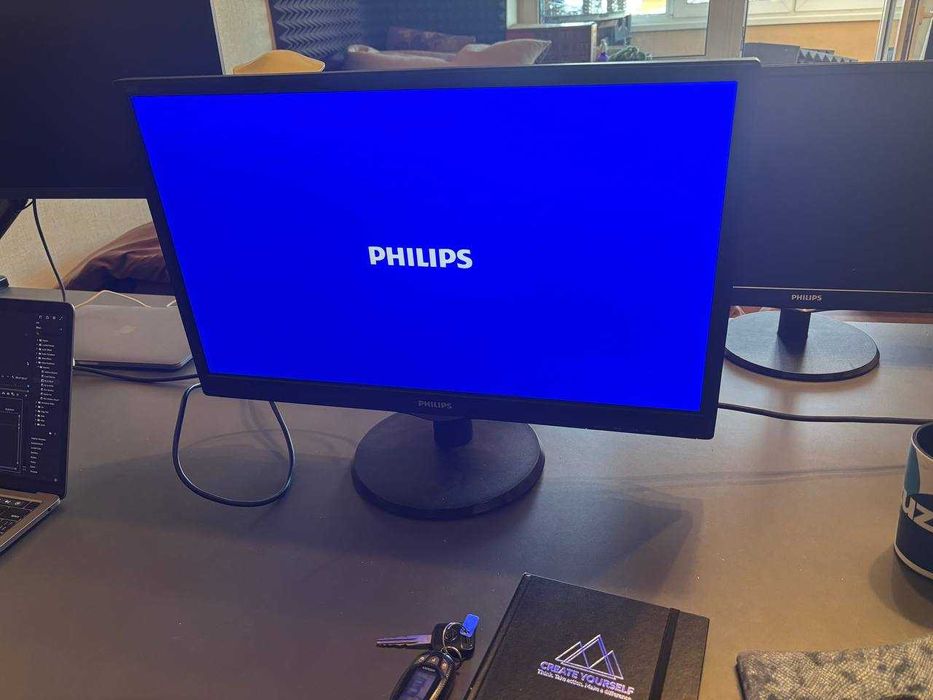 Монітор  21.5" Philips 223V 3шт.