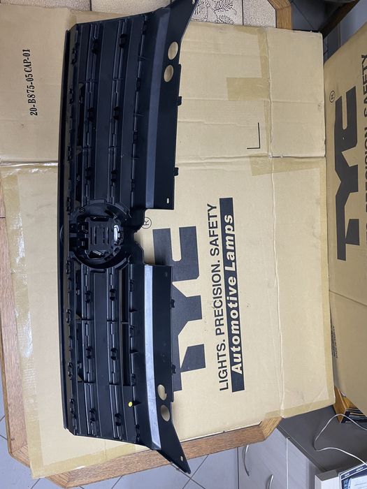 VW Tiguan Grill Atrapa