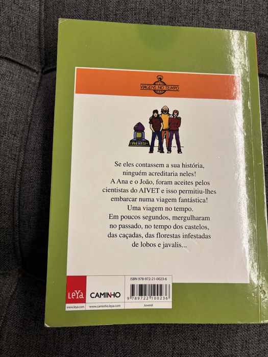 Livro "Uma Viagem para ao Tempo dos Castelos"