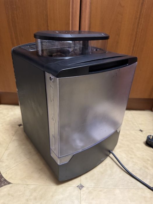 Кавомашина кавоварка автоматична зернова Krups EA810B