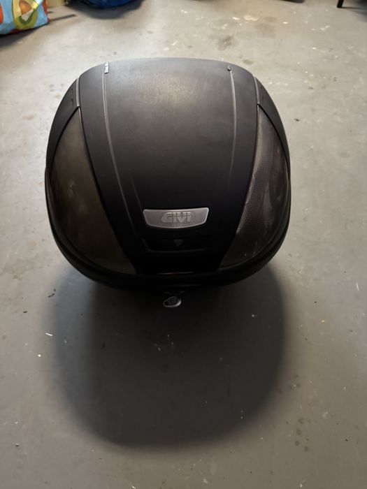 Top case GIVI Nmax