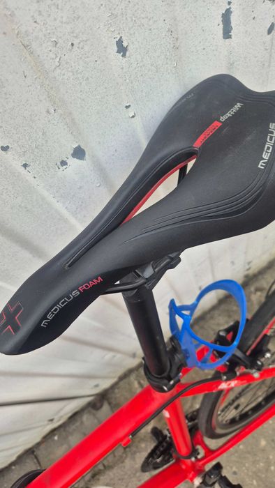 Rower szosowy BTWIN Triban 500 – Shimano Sora, karbonowy widelec