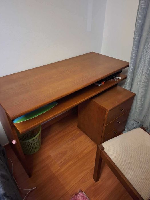 Mobília de quarto como nova