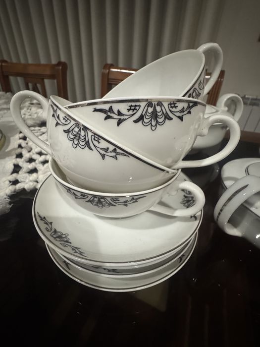 Lote de Porcelana Vista Alegre Antiga (Marca 31: 1924-1947) – Estilo Art Déco / Clássico