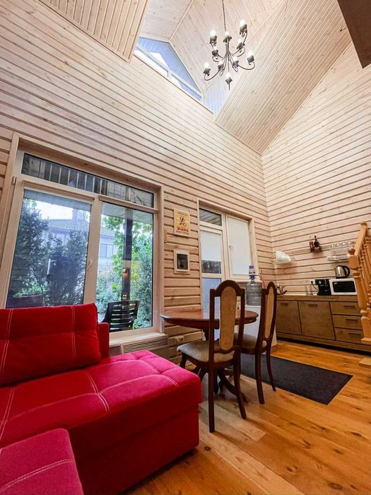 Оренда  приватного будинку у центрі Києва мангал  тераса парковка