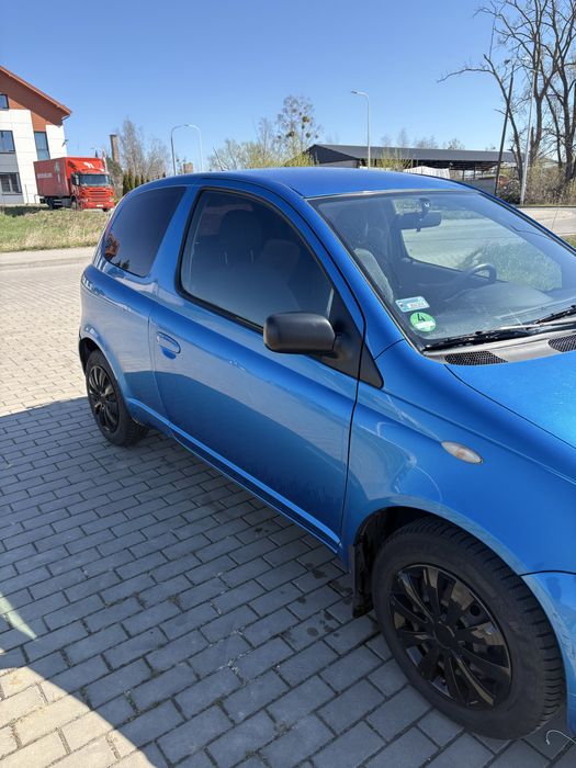 Toyota yaris 1.0 2003 stany dobry