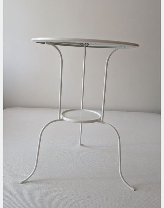 Mesa metálica  IKEA LINDVED – branca