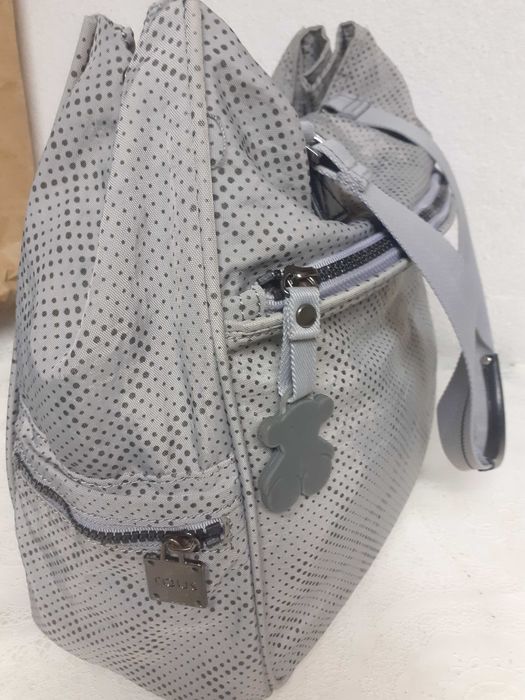 Mala senhora da Tous