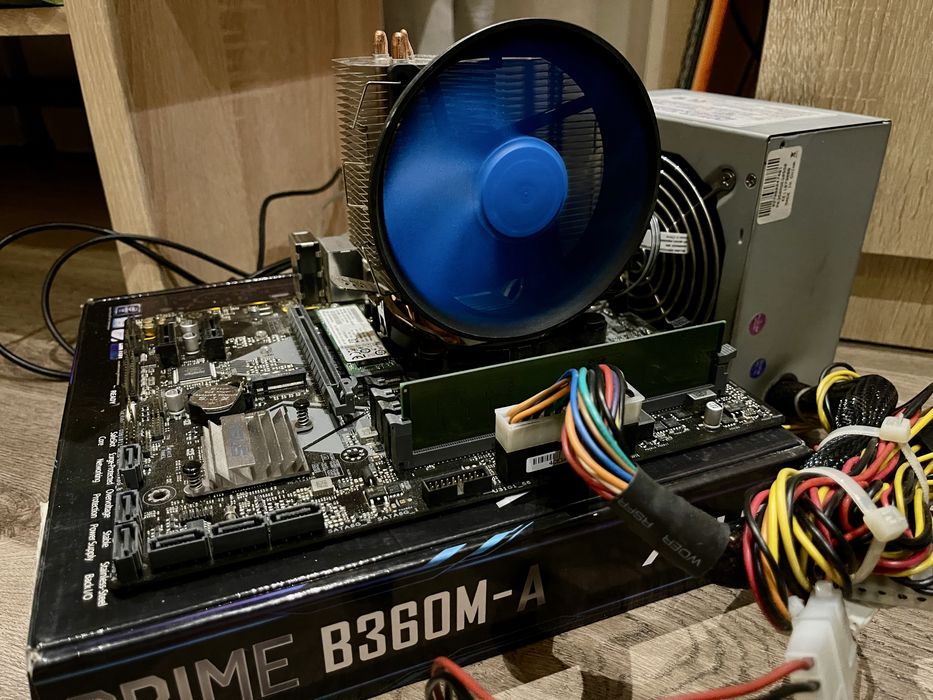 Процесор Intel i7-9700K 1151v2 (8/8) 3.6Ghz 95W UHD 630 + Asus B360M-A