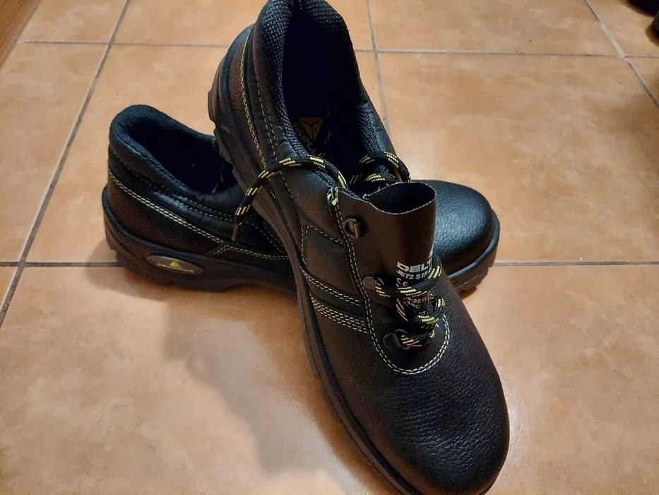 Продам рабочую обувь