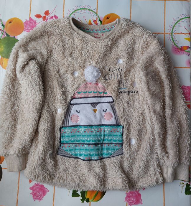 М'який дитячий светрик.