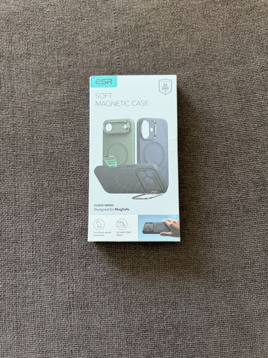 Capa iPhone 17 ProMax ESR Cloud