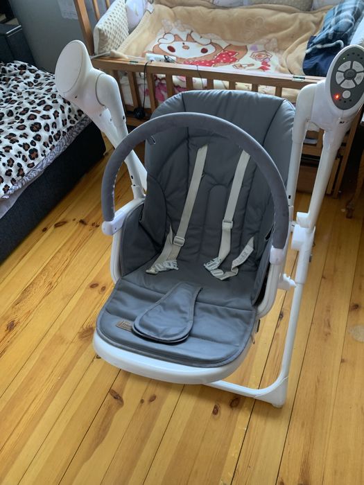 Стілець для годування та заколісування