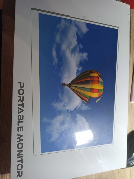 Продам  новий портативний   монітор 15.6″