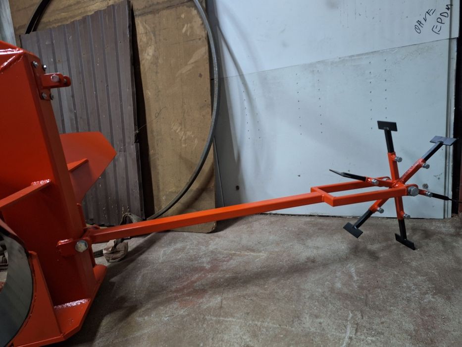 Radło do wyorywania ze znacznikiem w bruzdzie pod szparagi