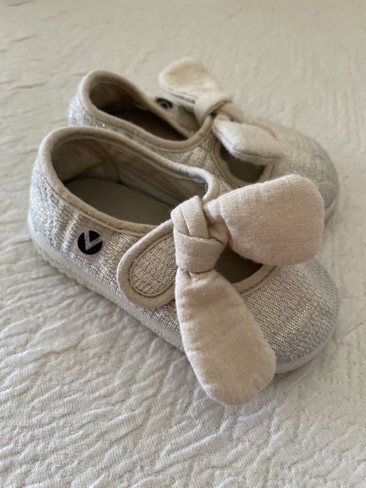 Victorias bege tamanho 19