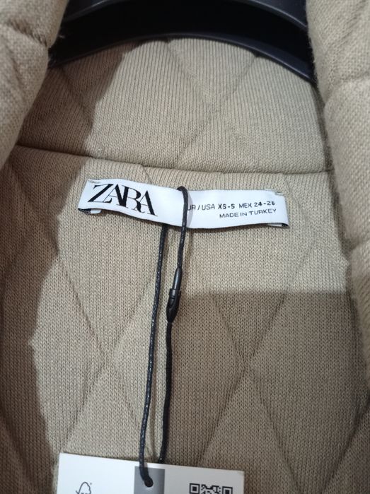 Płaszcz dzianinowy pikowany oversize XS -S beżowy Zara nowy