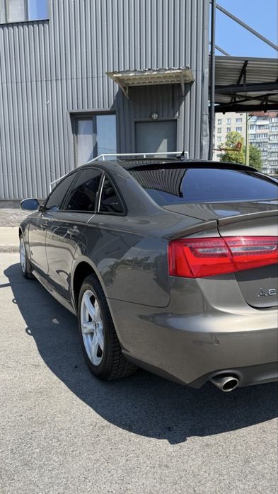 Audi A6 Quattro 2013 року випуску. Надійний та потужний 3.0 TDI дизель у поєднанні з легендарним повним приводом Quattro