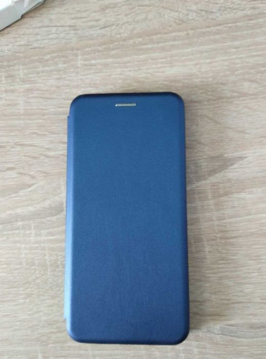 Продам 2 чохла POCO M5