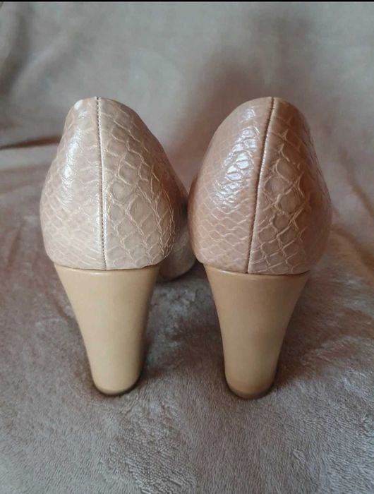 Beżowe czółenka jenny fairy