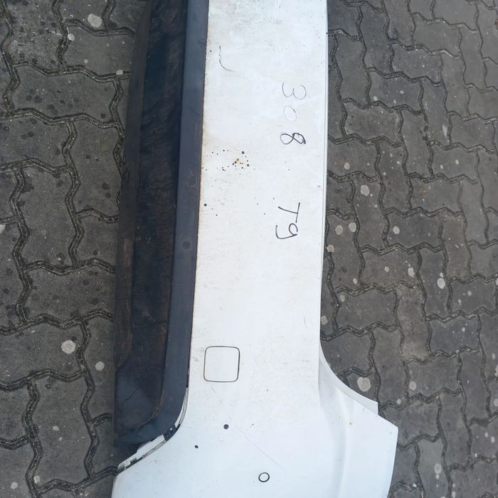 Para choques tras peugeot 308. 9677960477