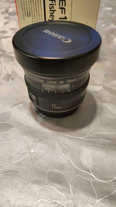 Продам Canon EF 15mm f/2.8 Fisheye