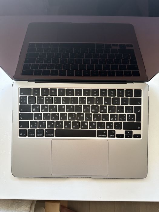 MacBook Air M4 13 ” (2025)