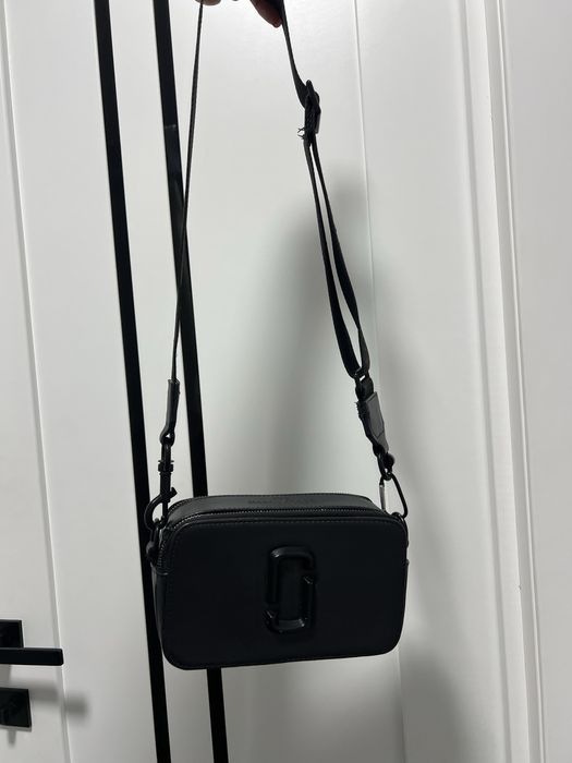 сумка Marc Jacobs The Snapshot DTM чорного кольору зі шкіри