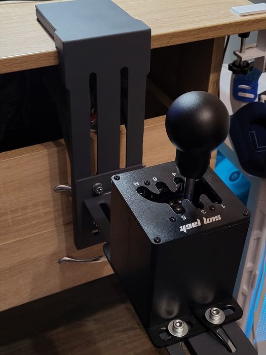 Универсальное крепление для кпп/ручного тормоза logitech,thrustmaster