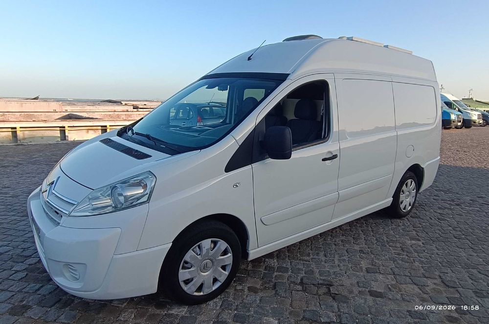 Campervan Citroen Jumpy de 2007 (Especial Dormitório)