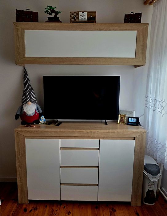 Meble  szafka  wisząca