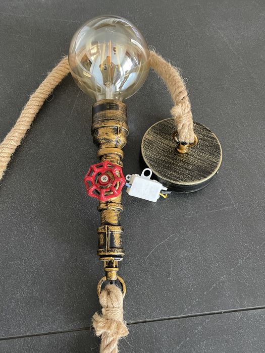 Candeeiro com Lampada incluida .